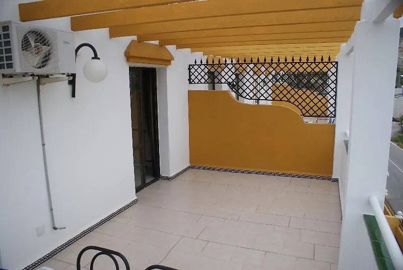 Apartamentos Playamaro