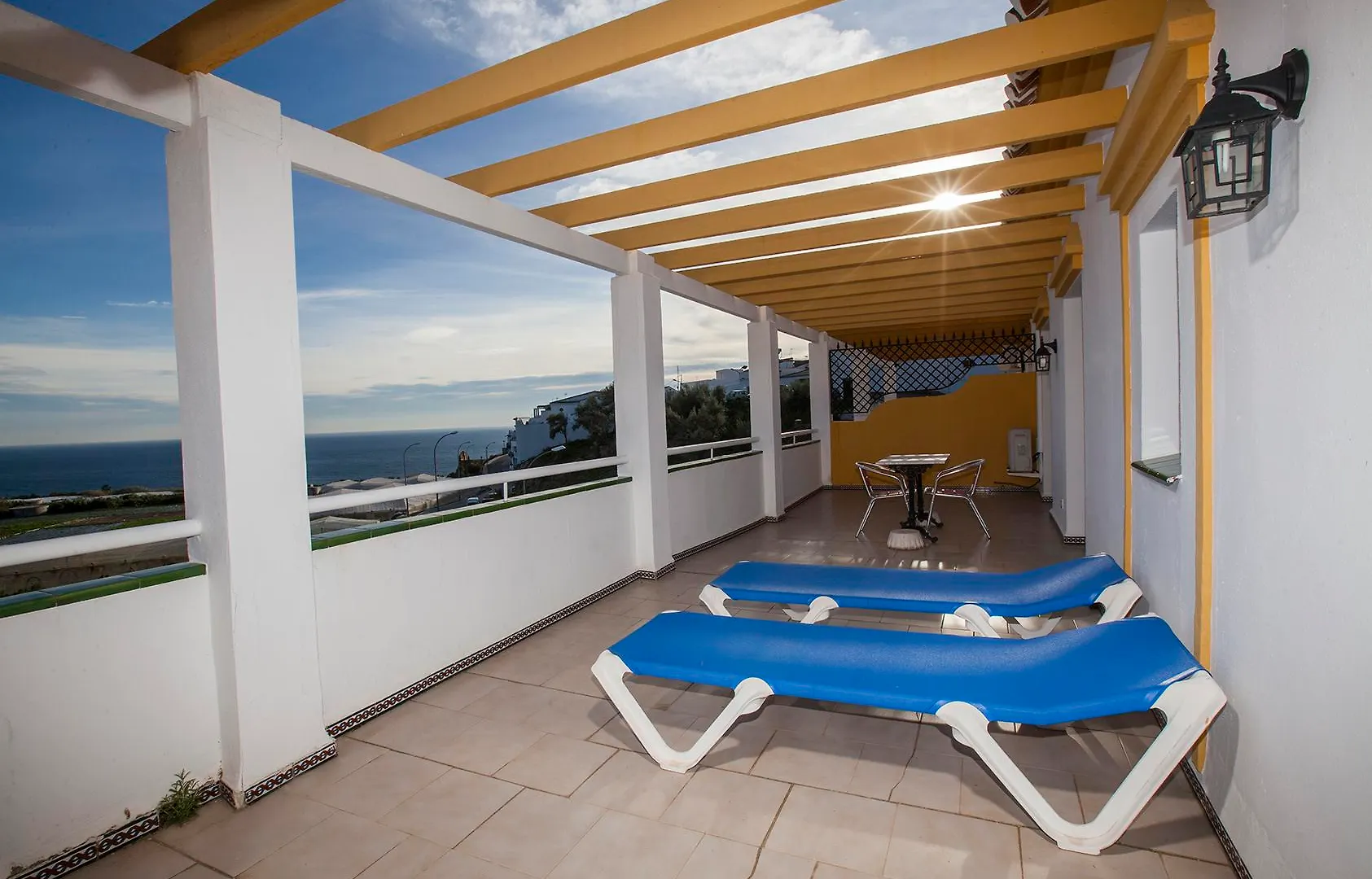 Apartamentos Playamaro