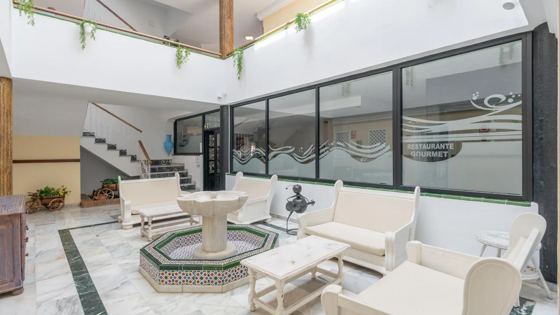 Apartamentos Playamaro 3*, Maro Spanyolország