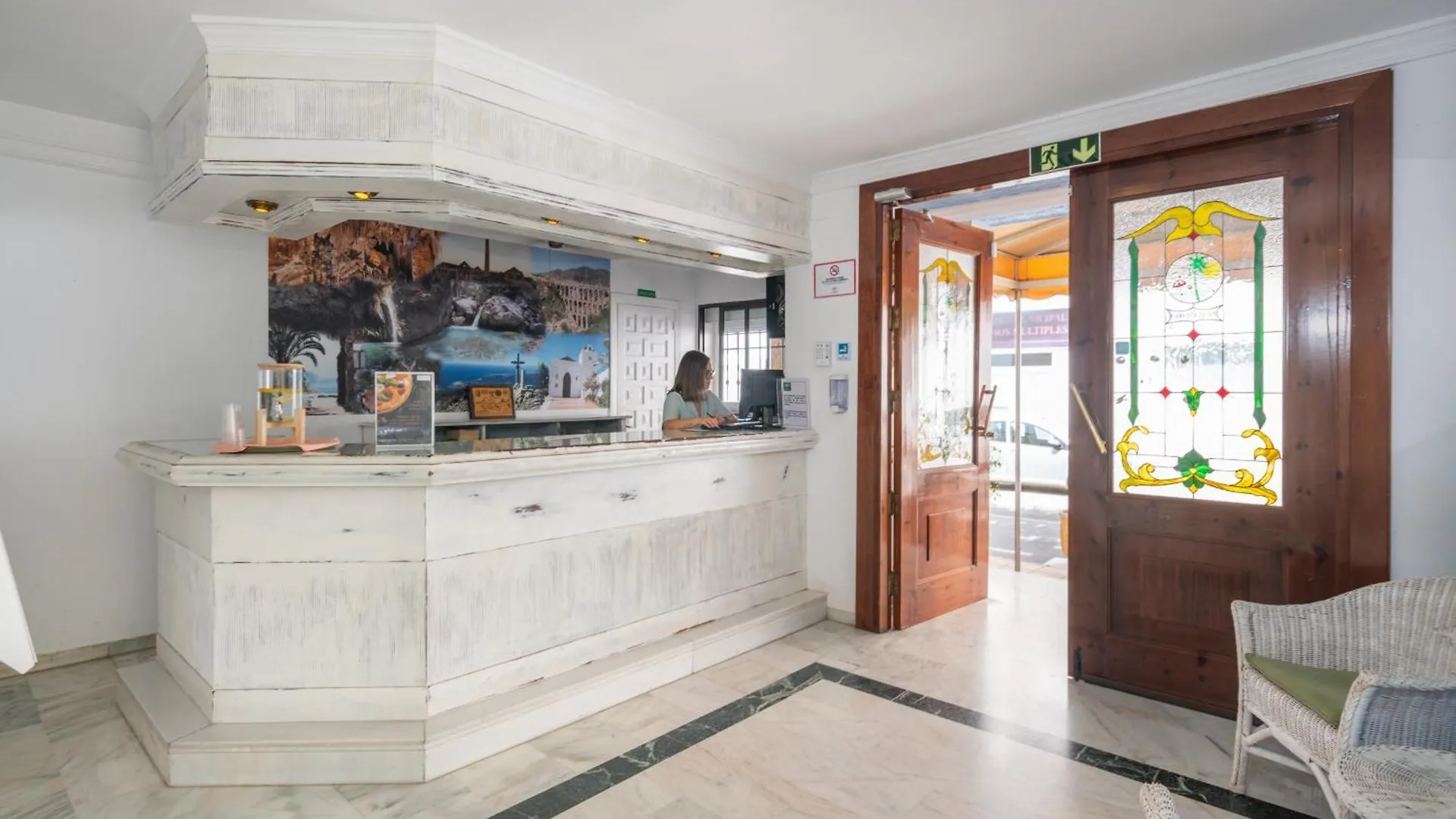 Apartamentos Playamaro 3*, Maro Spanyolország